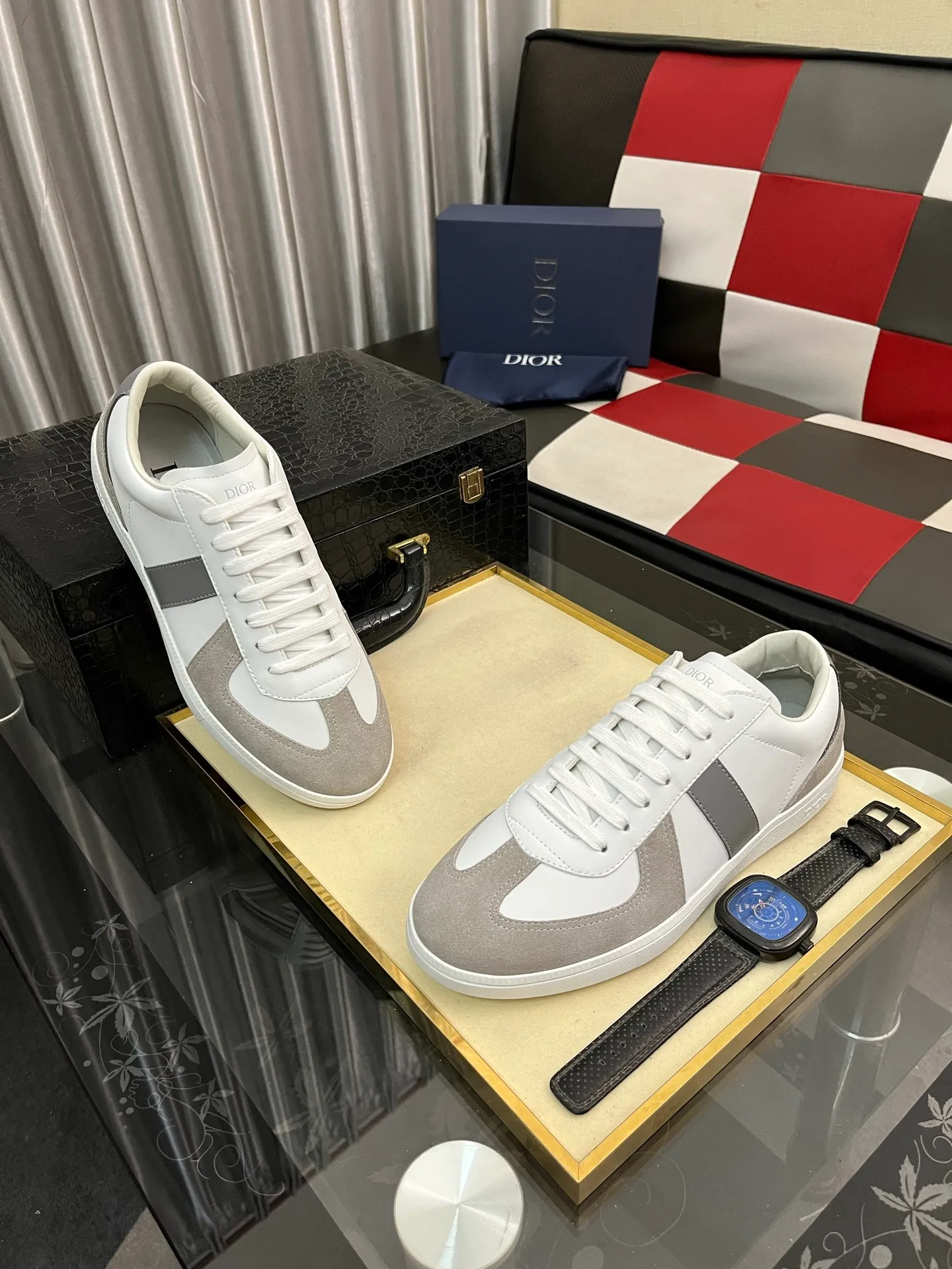 Men's shoes 💰380⌚️⌚️ 【Dior*DIAO】original quality.~ Unique modern style sneakers. 🏃A must-have casual shoe for trendy men😍😍 Original brand imported from Italy, imported original leather, sheep lining (refuses to discolor and grind feet) Sole: Original sole provided by the original factory, French lazy style design ⚠️Fit to the feet, original quality, super comfortable original sole. Code number: 38-448️⃣Colors available